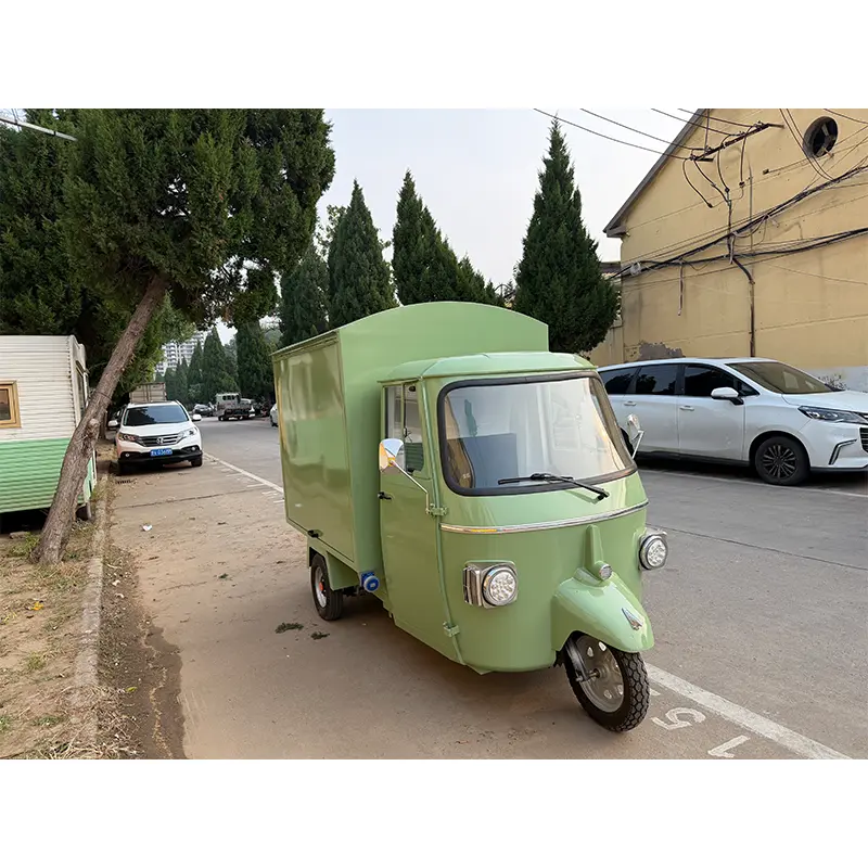 Piaggio एप मोबाइल प्रोसेको र वाइन बार